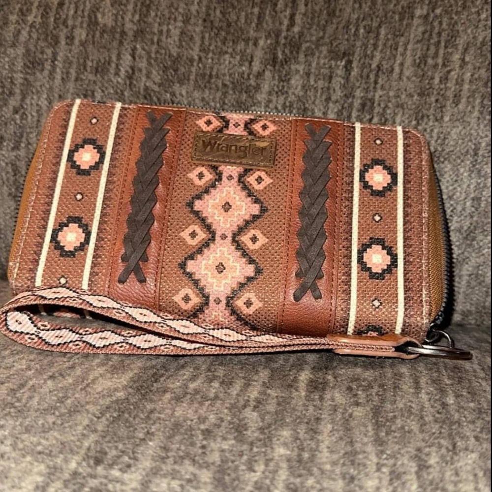 Wrangler wallet